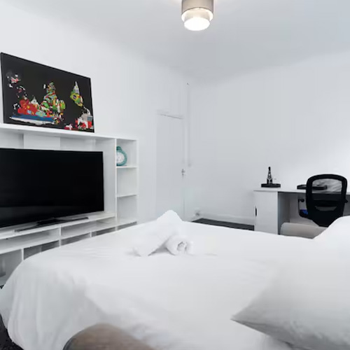 Studio Room in Cardiff – Luxury Serviced Accommodation for 2 gallery image 1